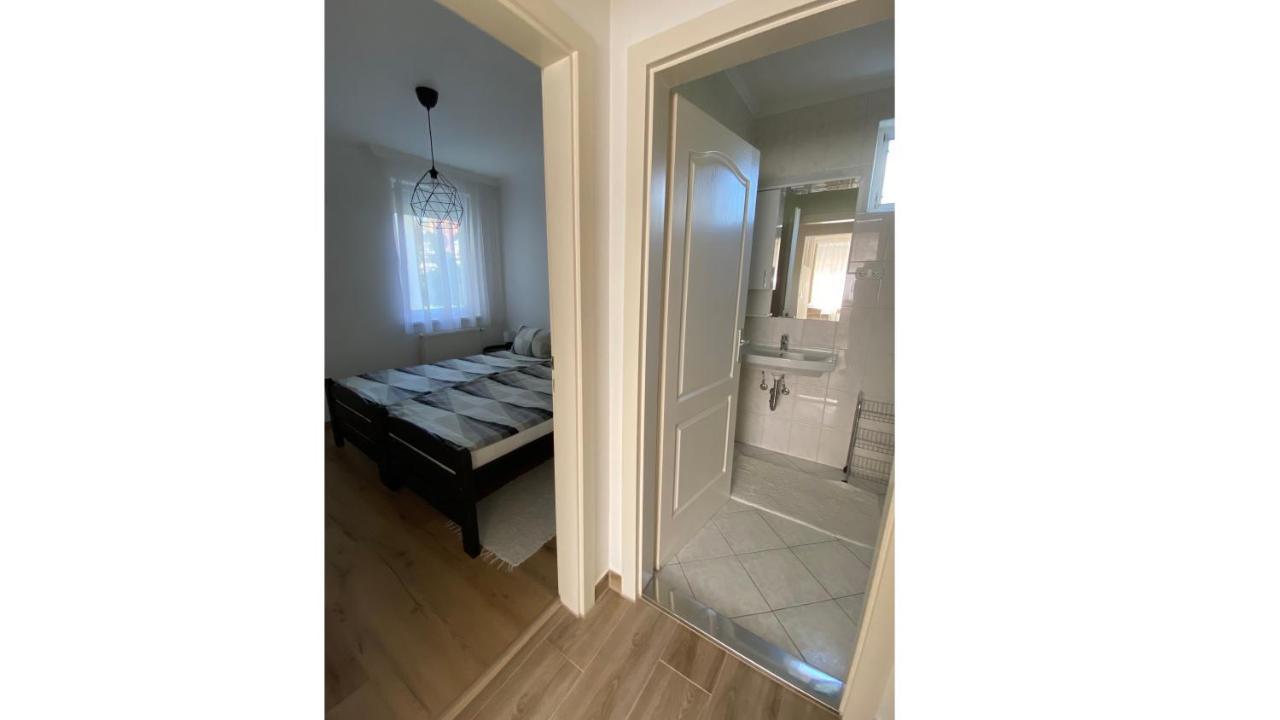 Andrea Apartmanok 2 Hajdúszoboszló 外观 照片