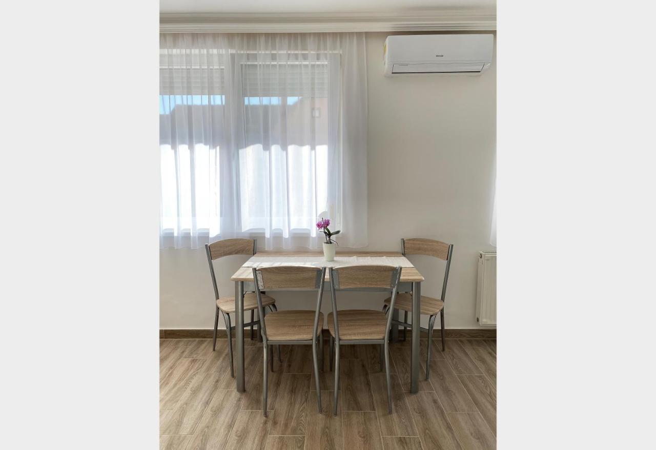 Andrea Apartmanok 2 Hajdúszoboszló 外观 照片
